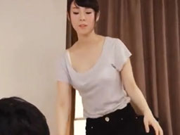42057 - ご主人様に調教されお口でご奉仕するメイドさん