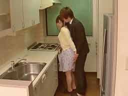 43120 - 美人秘書のデカ尻を見てたら誘惑されて…。むっちり尻にバックピストンして我慢できず尻射！チ○ポが萎える前に挿入させられ追撃バック中出ししちゃった社長