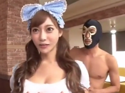 62969 - ウエイトレスコスの明日花キララが突然現れた変態男にバイブ挿入されパコ開始