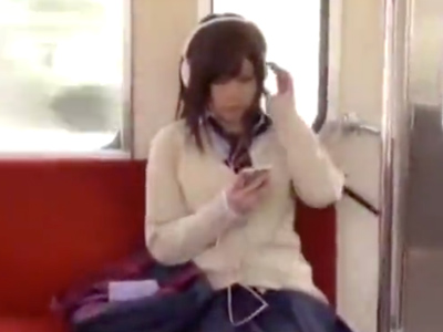 702855 - 通勤中によく見かけるガードゆるそうなギャルJKを無理やりトイレに連れ込んで痴漢レイプｗ