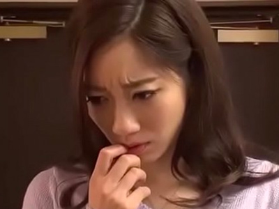 703247 - 「っちょ‥なんですか！？」ゴミ置き場で巨乳人妻の胸チラに我慢できずその場ハメ！