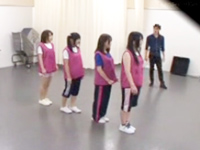 697050 - 興奮しまくりで欲求不満さが垣間見えるすっぴん熟女と中出しセックス