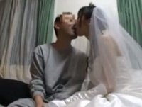 697516 - ウェディングドレス姿の美女が素人男性宅を訪問しエッチなご奉仕！