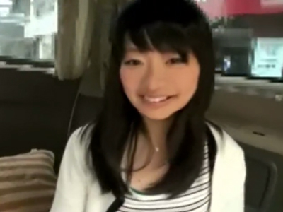 702665 - ロリな素人娘が押しに負けて目隠しのない車内で羞恥カーセックス