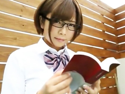 43853 - 構ってもらえずHな誘惑をするお姉さん