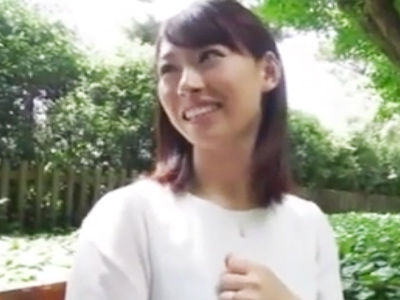 58151 - 「抜いてあげよっか」公園デート中にこっそりフェラ抜きしてくれる神カワ彼女