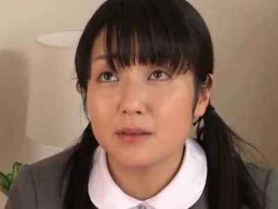 60910 - 貧乳アイドル女優がキモオタファンと中出しミーティング！