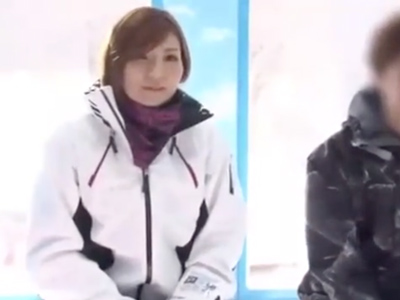 56503 - 川が出来そうな勢いで潮吹く童顔美少女→デカマラねじ込む3Pハメ