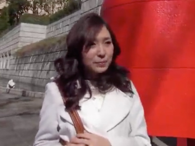 56685 - 欲求不満な美人妻が自らAV応募→男優テクにイキまくり