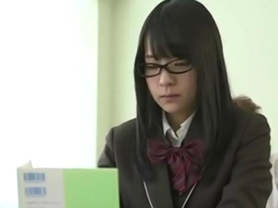 703280 - 時間停止の逆バージョン！真面目そうに見えてド痴女JKが時間を止めて5人ヌキ