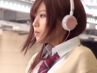 58494 - 電車でうたた寝してた女子校生のパンチラに欲情→トイレ連れ込み強引に生パコ！