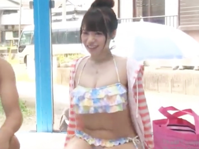 709078 - 「こんなので興奮してるの？」美人エステ嬢の足コキサービスであえなく射精