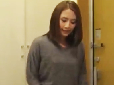 73612 - 「バレちゃうよぉ！」彼女の友達が可愛すぎたのでキッチンで襲ってバックで鬼突き！