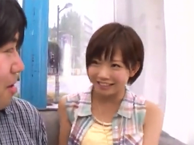 65336 - 「恥ずかしがらなくて大丈夫ですよ♪」童顔美少女の佐倉まなが童貞チンポを一生懸命御奉仕