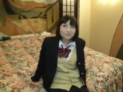 707408 - 広瀬◯ず似で激カワJKがいつもの円光相手に友達呼ばれて3P