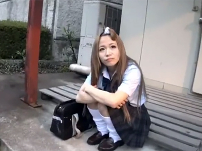 708001 - アイドル級スレンダー美少女が大勢と中出し乱交