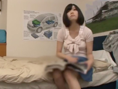 710364 - 「何？ｗ私の見て逝っちゃうの？ｗ」痴女JKの手コキ＆オナニー