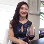 711409 150x150 - 「気持ちよくしてくれるなら…」セレブな美人妻が未知の快楽を求めて浮気パコ