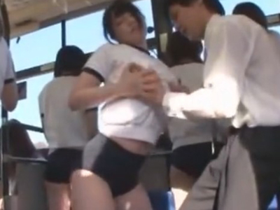 72683 - バス内でブルマJK集団に逆痴漢仕掛けられて冤罪不可避のザーメンぶっかけ！
