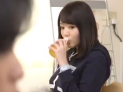 69711 - 三上悠亜が胸もとの緩い服で男の劣情を煽ってしまいお詫びパイズリ抜き