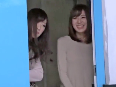 709272 - 久々の若い肉棒を目の前にしてWフェラ始める人妻たちｗ