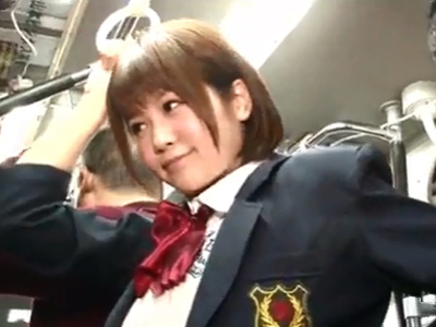 712355 - 妹のお泊まり会で友達を1人誘い出して台所パコ