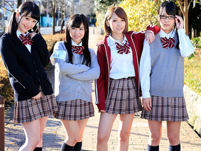 711316 - 「ヤッバイ、気持ちいい」学園内のチンポを狩りまくるロリJKたち