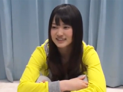 72343 - 彼氏がすぐそばにいるのに他人棒に中出しされちゃった素人娘