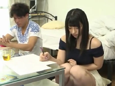 76311 - 上原亜衣がチャラ男の勃起チンポにメロメロ→舌上射精フィニッシュ