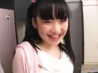 77592 - 「お兄ちゃん何で硬くしてるの？」エッチな悪戯で兄を誘惑するロリ妹