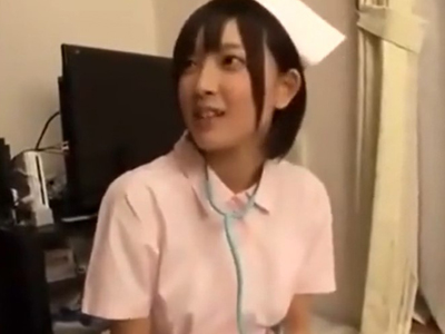 82149 - 無条件勃起不可避な巨乳コスプレナースにチンポぶち込み！