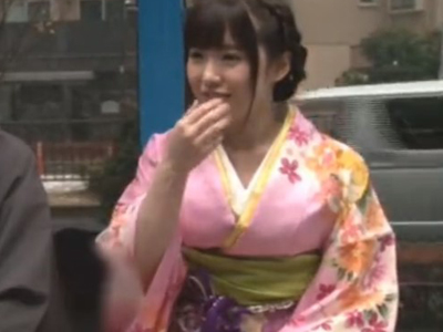 724723 - 清楚系美少女にエロランジェリー着せて激しい3Pパコ！