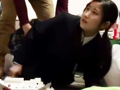 76432 - 膣内に媚薬オイルを塗り込まれて感度MAX！激ピスでアへ顔晒して絶頂ｗ