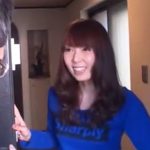 77770 150x150 - 「ずっと見てましたよね‥？」引越し作業中に浮きブラとパンチラで業者を誘惑するビッチ妻