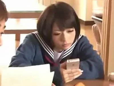 716439 - コタツでイタズラされて発情→中出しセックスしちゃったJK