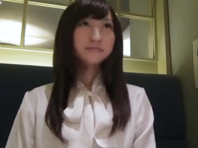 722895 - 図書室で突然襲われて顔射レイプされちゃったチアガールJK