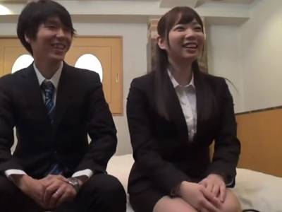 724645 - お金に目が眩んだOLさんが同僚とカメラの前で中出しパコ！