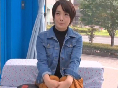 719733 - 彼氏がいるにも関わらずMM号で初対面男の中出しザーメンを受け入れる水着素人ｗ